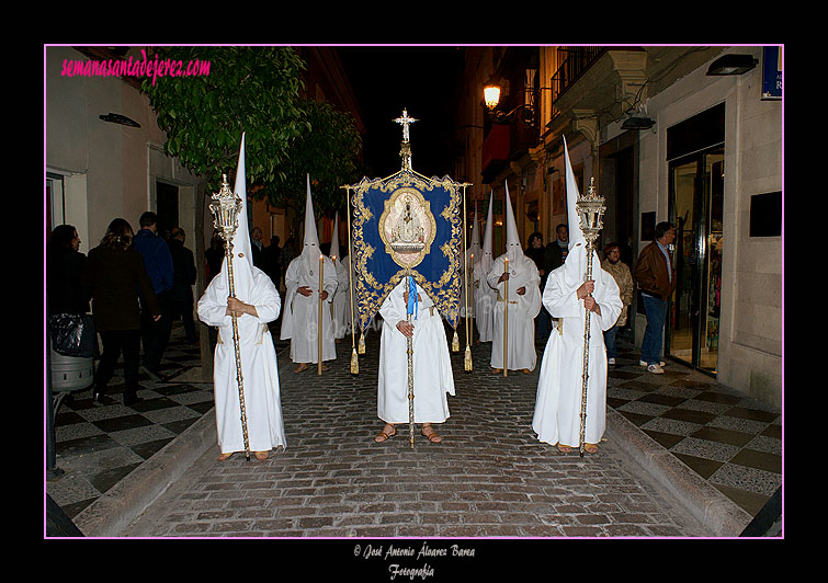 Presidencia del Simpecado de la Hermandad de las Cinco Llagas