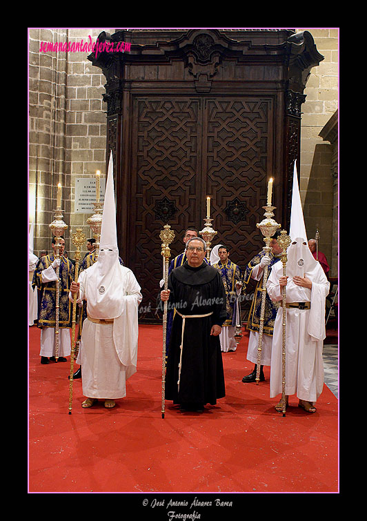 Presidencia del Paso de Palio de la Hermandad de las Cinco Llagas