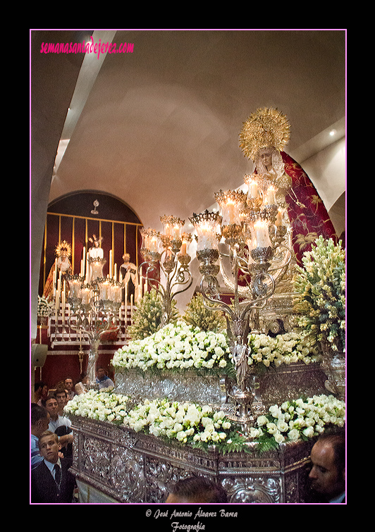 Visita de Nuestra Señora de la Esperanza de la Yedra a la Capilla del Asilo de San José en la Procesión de regreso a su Ermita tras recibir la Medalla de Oro de la Ciudad de Jerez (30 de septiembre de 2012)