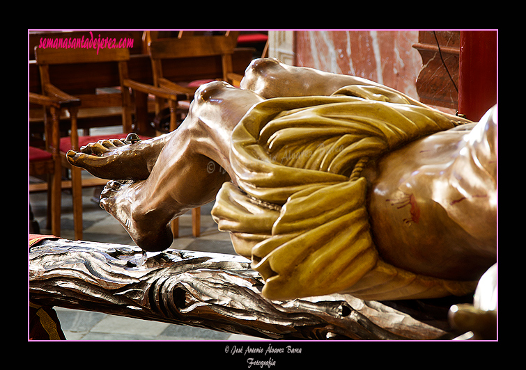 Piernas del Santísimo Cristo de la Buena Muerte