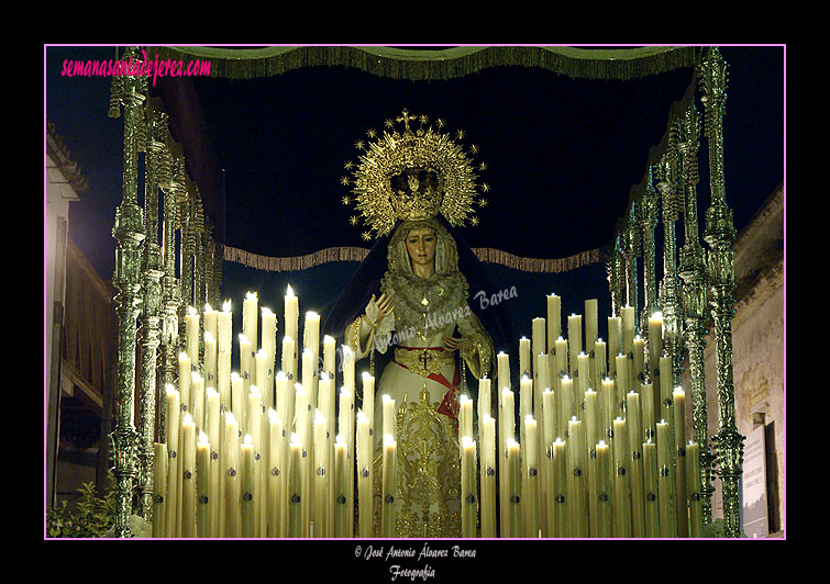 Paso de palio de María Santísima del Dulce Nombre