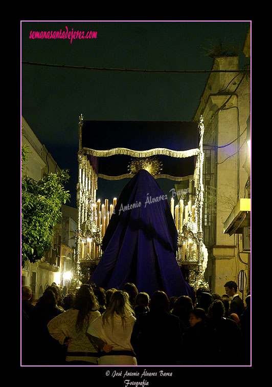 Trasera del paso de palio de María Santísima del Dulce Nombre