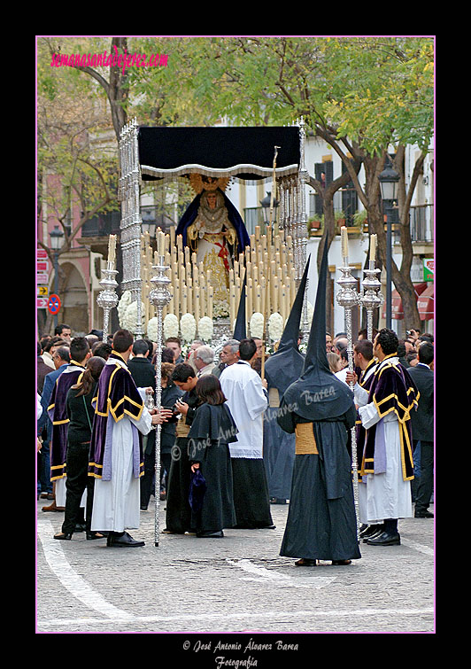 Paso de palio de María Santísima del Dulce Nombre