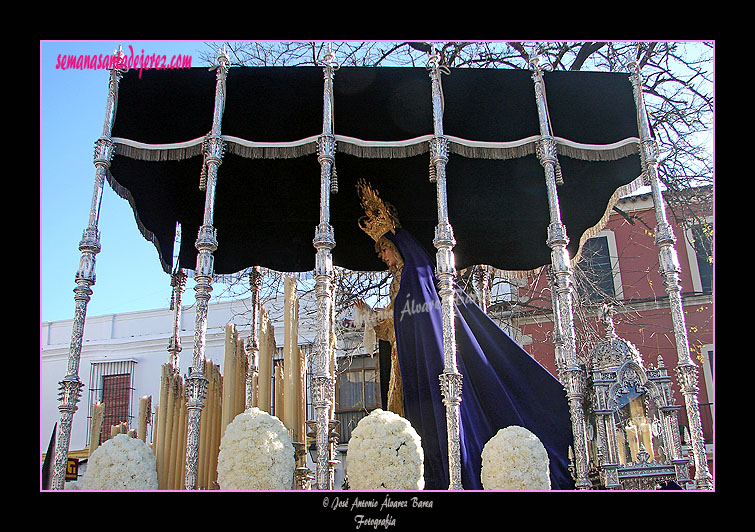 Paso de palio de María Santísima del Dulce Nombre