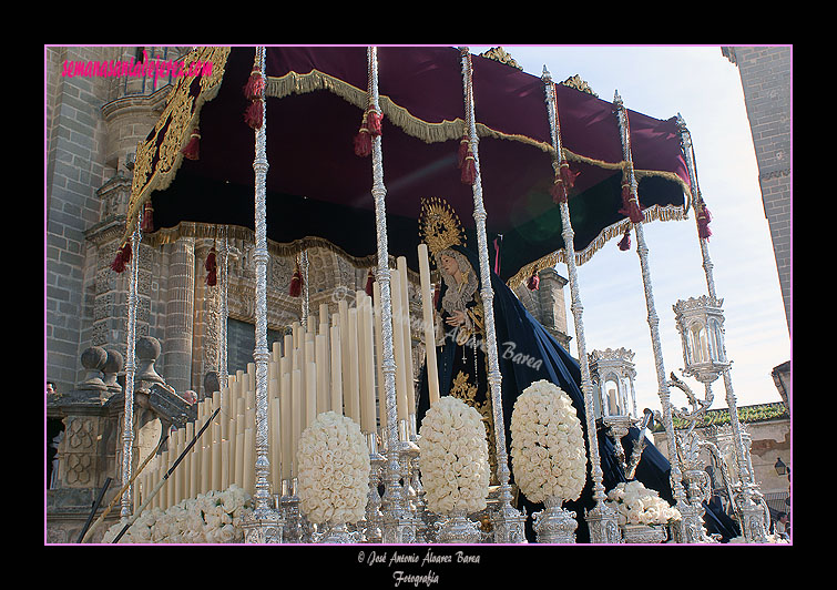 Paso de palio de María Santísima del Perpetuo Socorro