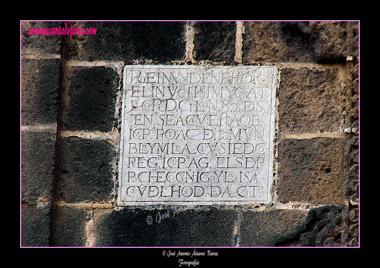 Inscripción en la espadaña de la Ermita de Guía