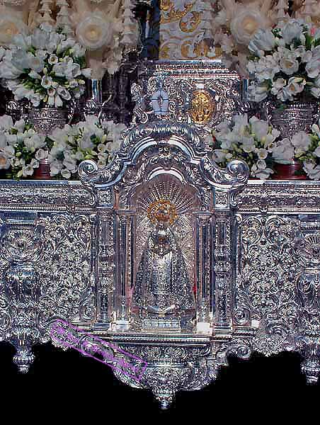 Detalle del respiradero frontal del Paso de María Santísima de la Concepción