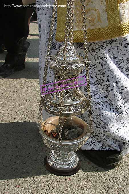 Inciensario del cortejo del paso de Palio de la Hermandad del Cristo de la Exaltación