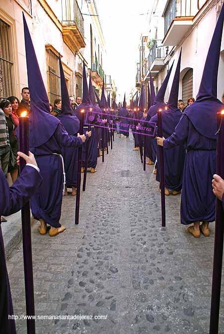 Nazarenos de la Hermandad de Nuestra Sra. de Loreto