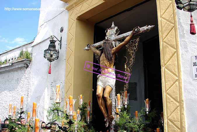 Paso del Santísimo Cristo de la Expiración a la salida de la Ermita de San Telmo 