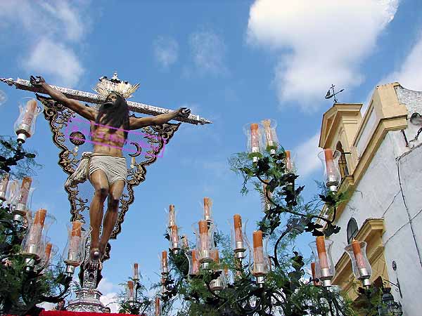 Farol que acompaña a la Cruz de Guía de la Hermandad del Cristo de la Expiración