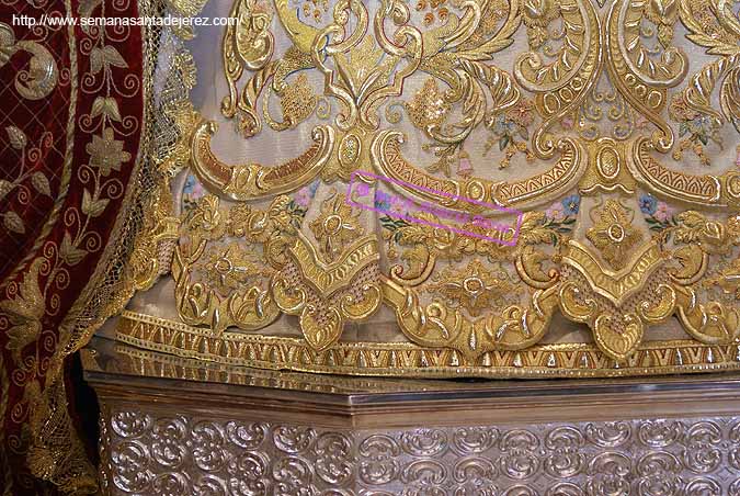 Detalle de los bordados de la Saya de la Coronación Canonica de María Santísima del Valle