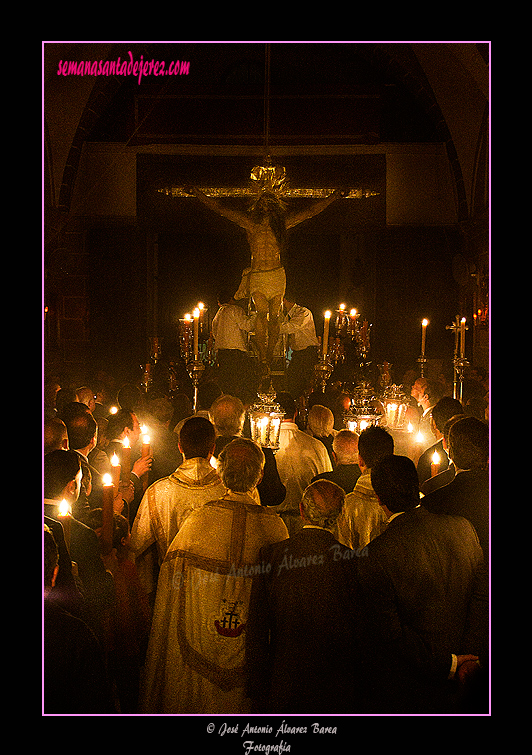 Vía Crucis y traslado a su paso de salida del Santísimo Cristo de la Expiración (26 de marzo de 2012)