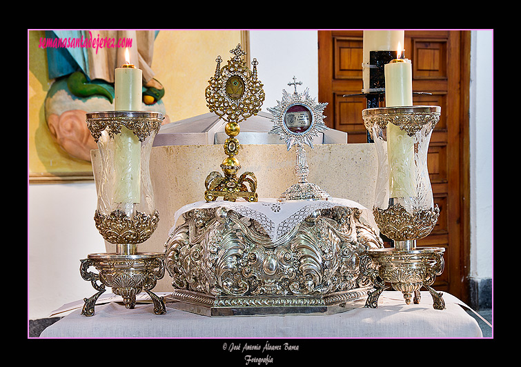 Reliquias de San Vicente Paul y San Juan Grande en el Besamanos de María Santísima del Valle