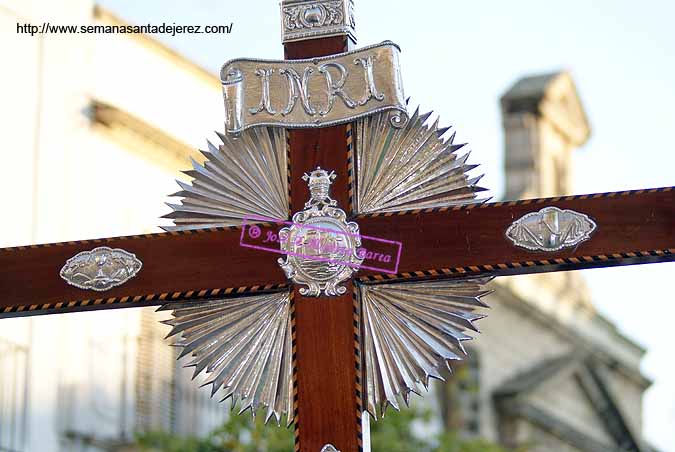 Cruceta y resplandor de la Cruz de Guía de la Hermandad del Cristo de la Expiración