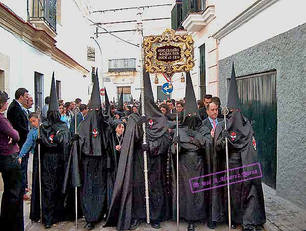 Banderín de la Juventud de la Hermandad del Cristo de la Expiración