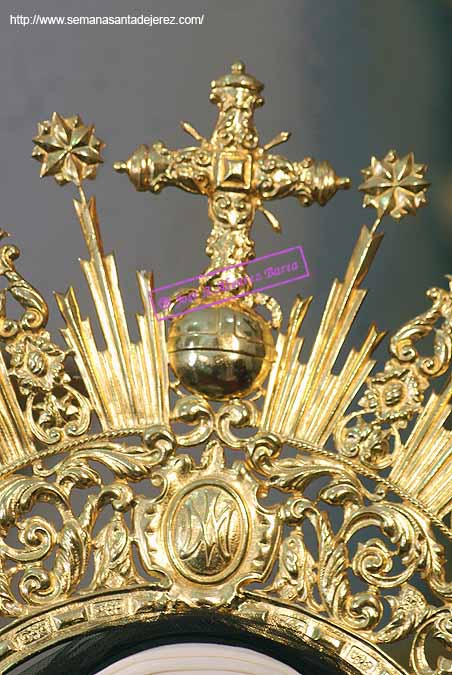 Cruz que remata la diadema de la Virgen de las Tristezas (Paso de Misterio del Sagrado Descendimiento)