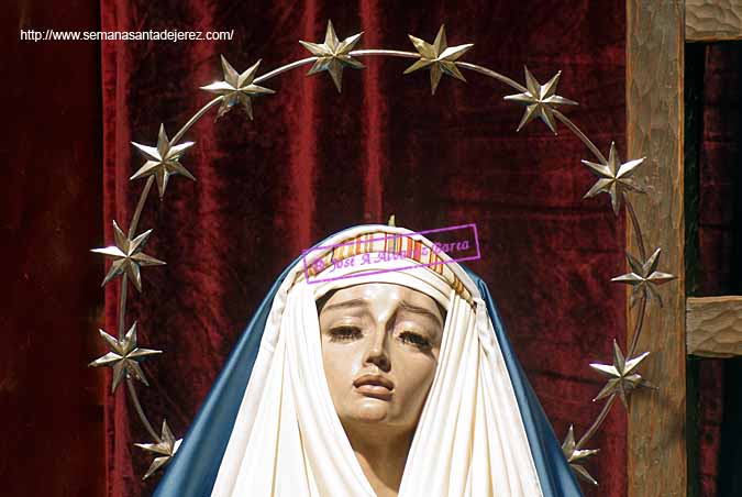 Aureola de estrellas de la Virgen de las Tristezas (Paso de Misterio del Sagrado Descendimiento)