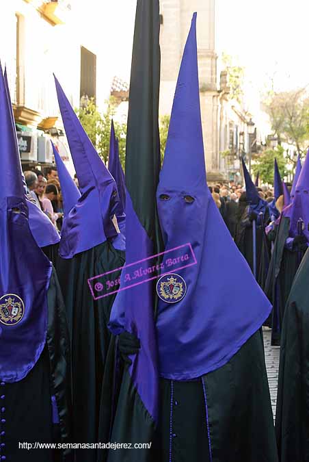 Bandera del Señor de la Hermandad de la Soledad