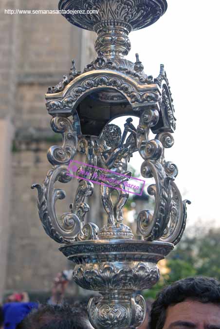 Cirial del Cortejo del paso de Palio de la Hermandad de la Soledad