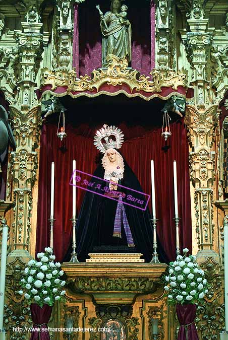 Altar de Nuestra Madre y Señora de la Soledad (Iglesia de la Victoria)