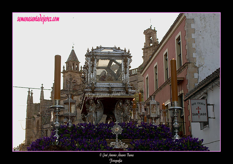 Paso de la Urna del Santo Entierro de Nuestro Señor