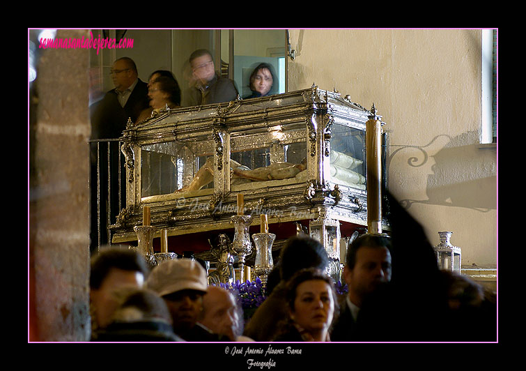 Paso de la Urna del Santo Entierro de Nuestro Señor