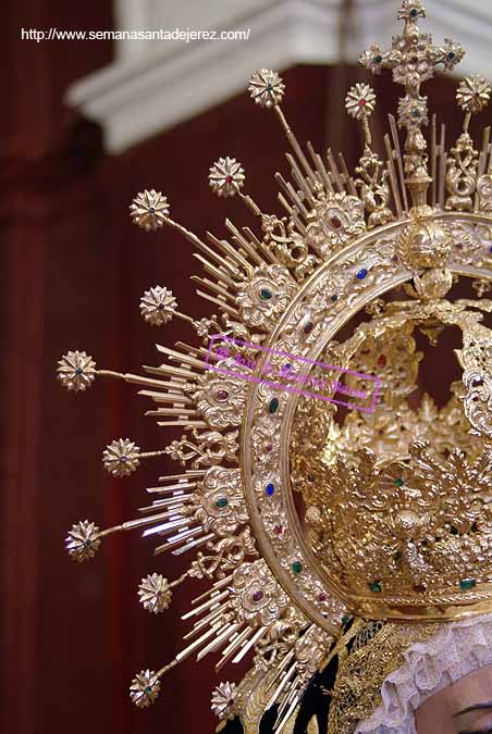 Ráfaga de la corona de salida de Nuestra Señora de la Piedad