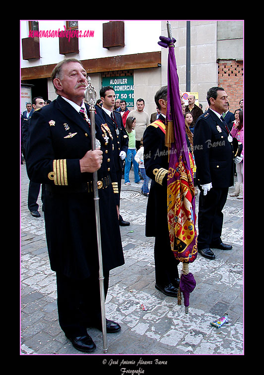 Pendón Morado de Castilla, tras el Paso de la Urna en la Hermandad del Santo Entierro