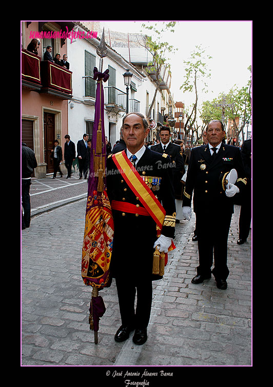 Pendón Morado de Castilla, tras el Paso de la Urna en la Hermandad del Santo Entierro