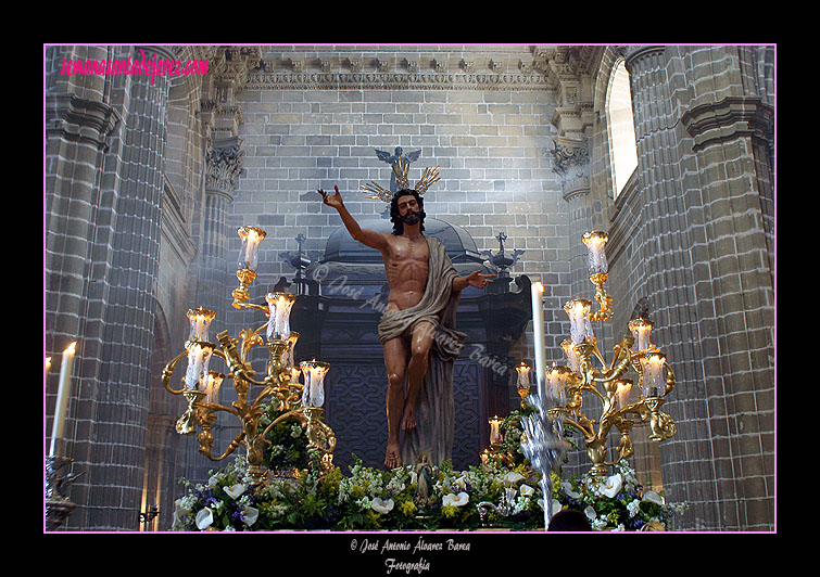 Paso del Santísimo Cristo Resucitado