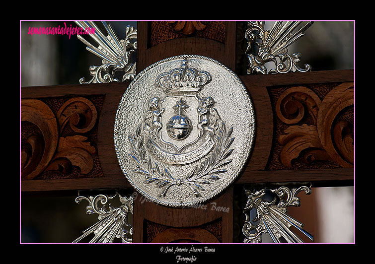 Detalle de la Cruz de Guía de la Hermandad del Resucitado