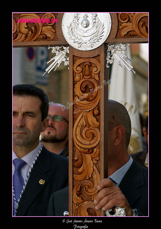 Detalle de la Cruz de Guía de la Hermandad del Resucitado