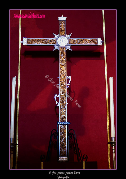 Cruz de Guía de la Hermandad del Resucitado