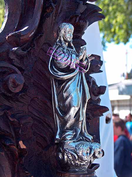 Detalle de Inmaculada de la Cruz de Guía de la Hermandad de la Clemencia