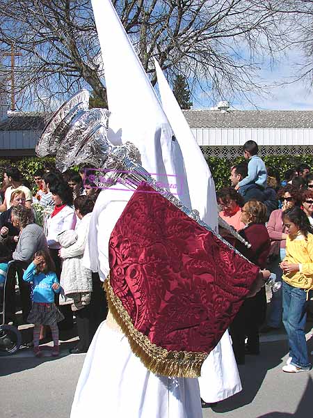 Nazarenos con Bocina de la Hermandad de la Clemencia