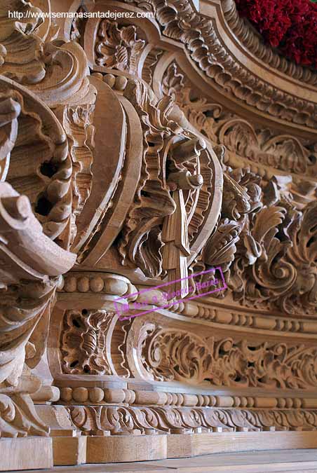 Detalle de la canastilla del Paso de Misterio de Nuestro Padre Jesús del Soberano Poder ante Caifás