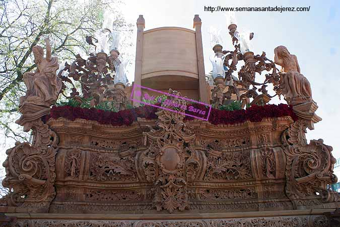 Detalle de la canastilla trasera del Paso de Misterio de Nuestro Padre Jesús del Soberano Poder ante Caifás