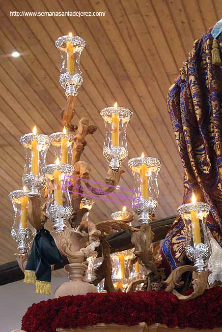 Candelabro de guardabrisas de las esquinas del Paso de Misterio de Nuestro Padre Jesús de la Paz