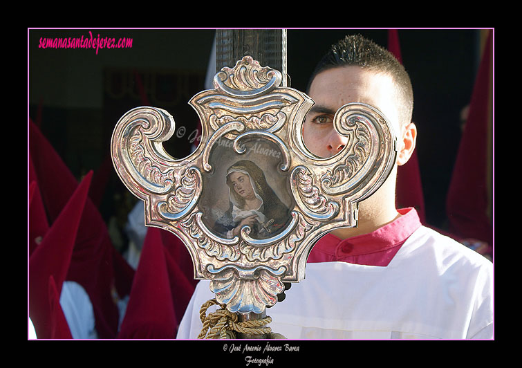 Detalle de la Cruz Parroquial de la Hermandad de la Paz de Fátima