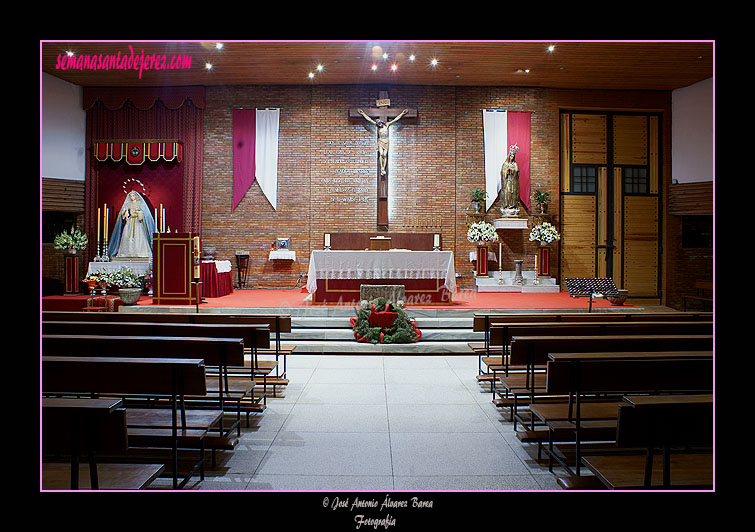 Altar principal (Iglesia Parroquial de Nuestra Señora de Fátima)