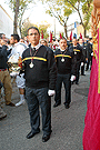 Representación del Cuerpo de Bomberos de Jerez escoltando el Paso de Misterio de la Hermandad de la Paz de Fátima