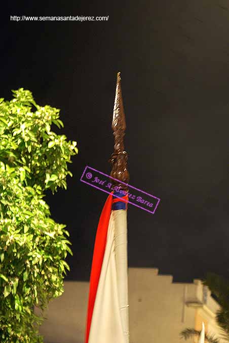 Remate del asta de la Bandera Trinitaria de la Hermandad de Humildad y Paciencia